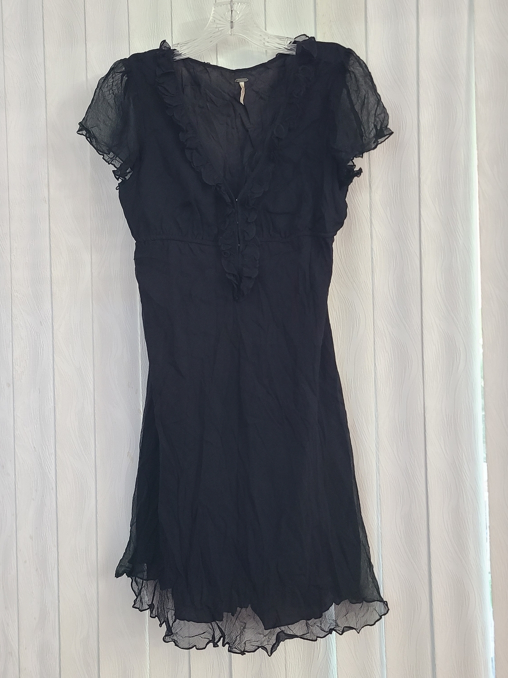 Free People Sz 8 Black Silk Lightweight Whimsy Goth Romantic Ruffle Trim Dress